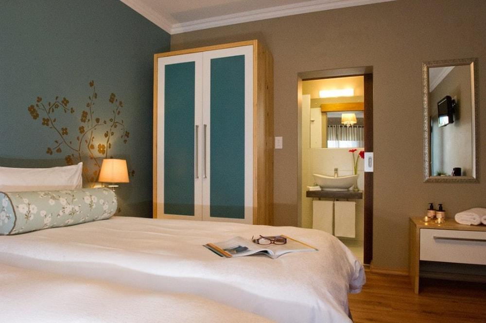 Namib Guesthouse Свакопмунд Экстерьер фото